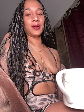 Shuggabutt online show from 25, 3, 2026