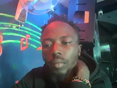 Snapshot of Cedric254 chatting on 17, 12, 2024 Cedric254 online show from 17, 12, 2024