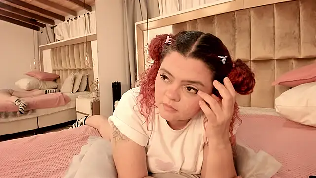 Twwiiggy online show from 22, 2, 2025