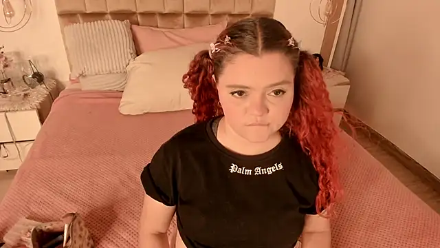 Twwiiggy online show from 27, 2, 2025