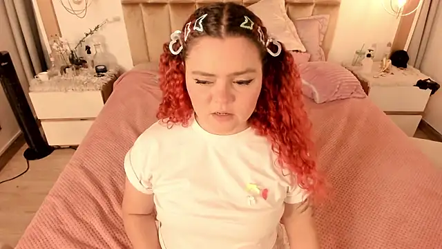 Twwiiggy online show from 12, 3, 2025