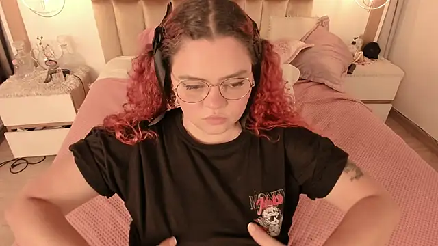 Twwiiggy online show from 17, 3, 2025