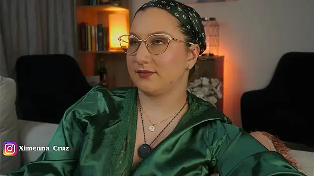 Snapshot of Ximenna_Cruz chatting on 6, 3, 2026 Ximenna Cruz online show from 6, 3, 2026