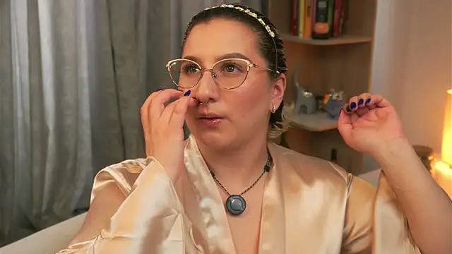 Snapshot of Ximenna_Cruz chatting on 9, 4, 2026 Ximenna Cruz online show from 9, 4, 2026