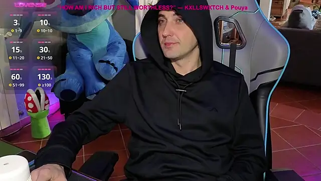 Snapshot of Gil_gamesh90 chatting on 12, 11, 2025 Gil gamesh90 online show from 12, 11, 2025