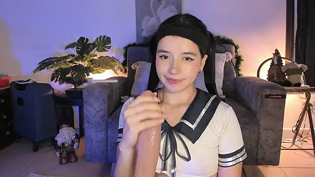 Naughtylittlegirl  online show from 4, 12, 2025