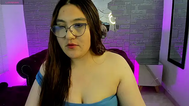 Snapshot of conniejames_m chatting on 29, 10, 2025 conniejames m online show from 29, 10, 2025