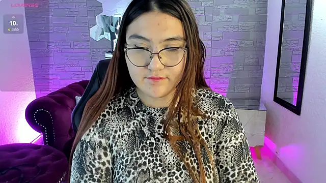 Snapshot of conniejames_m chatting on 14, 11, 2025 conniejames m online show from 14, 11, 2025