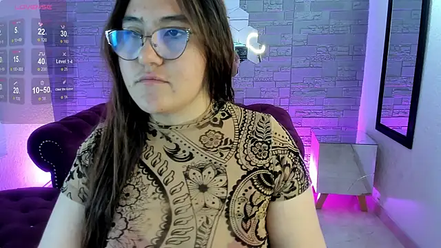 Snapshot of conniejames_m chatting on 20, 11, 2025 conniejames m online show from 20, 11, 2025