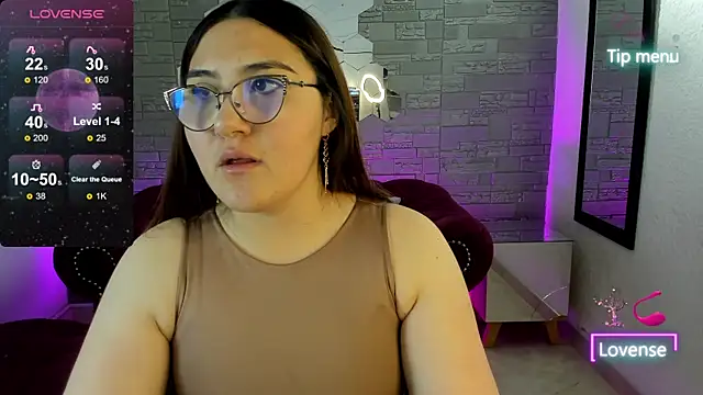 Snapshot of conniejames_m chatting on 4, 12, 2025 conniejames m online show from 4, 12, 2025