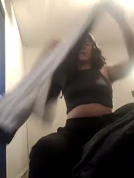 Snapshot of atenealovve_77 chatting on 7, 11, 2025 atenealovve 77 online show from 7, 11, 2025