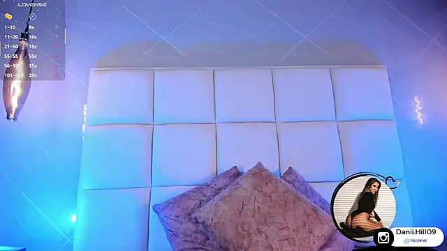 Snapshot of danii_hill_ chatting on 11, 11, 2025 danii hill online show from 11, 11, 2025