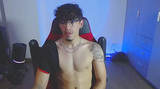 Snapshot of BigDragonBoy chatting on 21, 3, 2025 BigDragonBoy online show from 21, 3, 2025