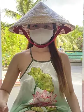 BabyThree  online show from 18, 11, 2025