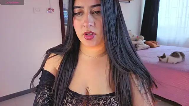 Snapshot of serenna_se chatting on 13, 5, 2026 serenna se online show from 13, 5, 2026