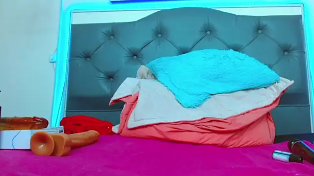 mia xx1 online show from 21, 12, 2024