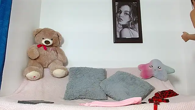 Snapshot of Baby_Lovehot_1 chatting on 27, 4, 2026 Baby Lovehot 1 online show from 27, 4, 2026