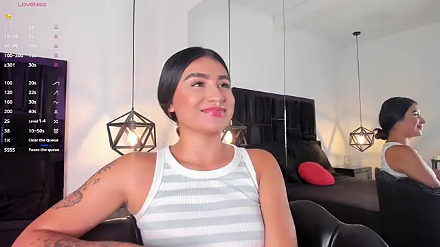 Zayda 1 online show from 30, 1, 2025