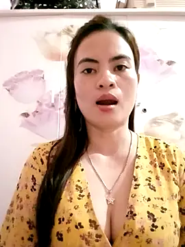 Snapshot of NgocQuyen2K chatting on 22, 3, 2025 NgocQuyen2K online show from 22, 3, 2025