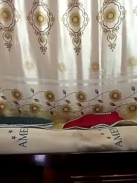 Snapshot of NgocQuyen2K chatting on 24, 11, 2025 NgocQuyen2K online show from 24, 11, 2025