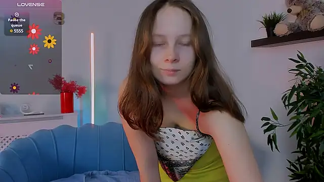 Snapshot of Ketrin_n_ chatting on 5, 2, 2025 Ketrin n  online show from 5, 2, 2025