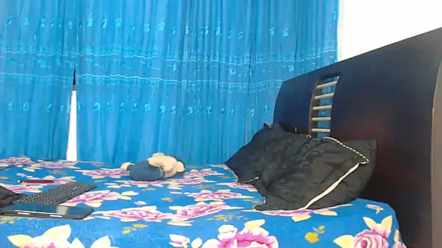 Hot Sharks  online show from 6, 10, 2025