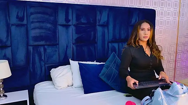 Sara Desire online show from 4, 2, 2026