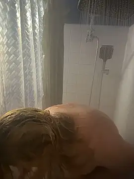 Snapshot of allissonw13 chatting on 19, 1, 2026 allissonw13 online show from 19, 1, 2026