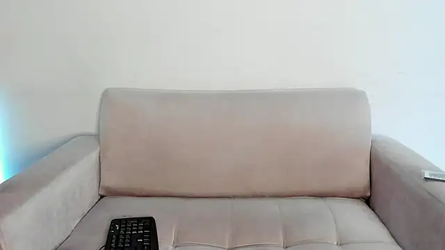 Lilacutte  online show from 13, 12, 2024