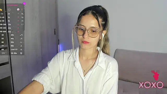 Lilacutte  online show from 29, 9, 2025