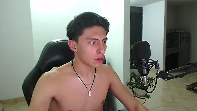 Snapshot of jay_dimarco2 chatting on 12, 9, 2025 jay dimarco2 online show from 12, 9, 2025