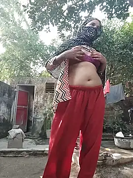 Snapshot of Hot-rubina chatting on 28, 11, 2025 Hot-rubina online show from 28, 11, 2025