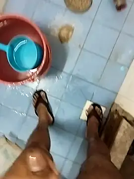 Snapshot of cenyon124 chatting on 11, 10, 2025 cenyon124 online show from 11, 10, 2025