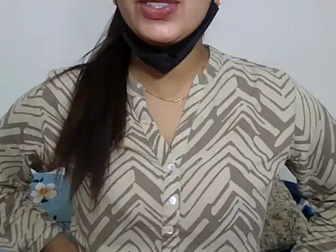 Snapshot of sparkling_queen chatting on 8, 1, 2025 sparkling queen online show from 8, 1, 2025