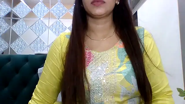 Snapshot of sparkling_queen chatting on 3, 10, 2025 sparkling queen online show from 3, 10, 2025