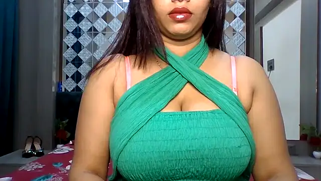 Snapshot of sparkling_queen chatting on 17, 4, 2026 sparkling queen online show from 17, 4, 2026