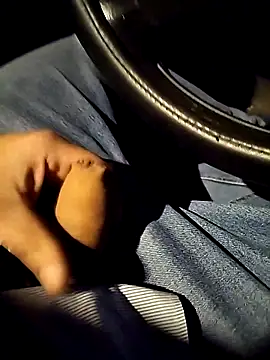 A man in public online show from 25, 10, 2025