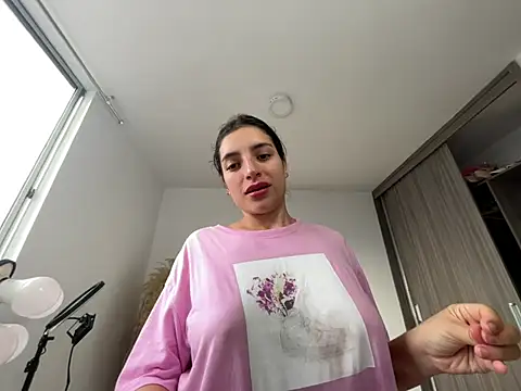 dakota le online show from 19, 5, 2026
