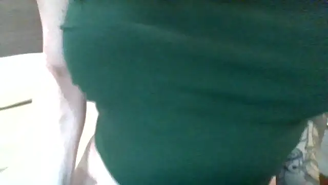 Genevieve143 online show from 23, 12, 2025