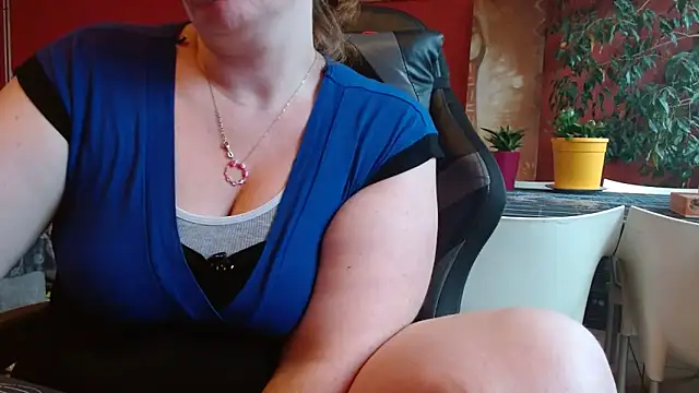 cruellaculdenfer67 online show from 10, 11, 2025