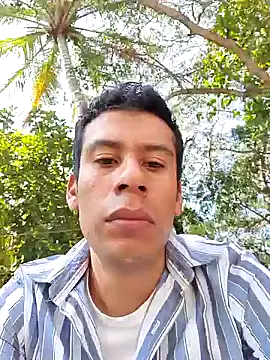 Snapshot of josehot151515 chatting on 8, 10, 2025 josehot151515 online show from 8, 10, 2025