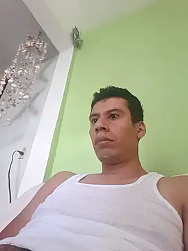 Snapshot of josehot151515 chatting on 2, 12, 2025 josehot151515 online show from 2, 12, 2025