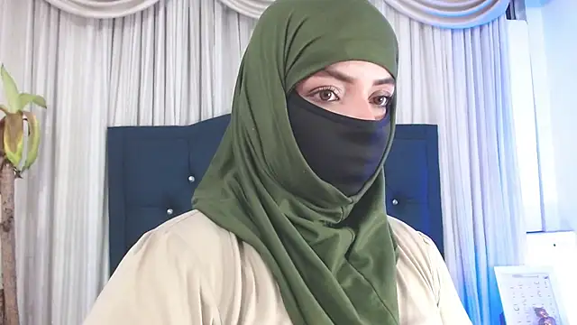 Snapshot of Uzra_hayed chatting on 13, 1, 2025 Uzra hayed online show from 13, 1, 2025