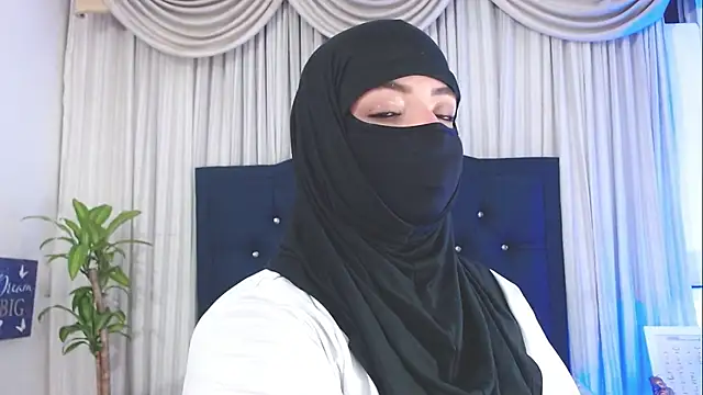 Snapshot of Uzra_hayed chatting on 5, 2, 2025 Uzra hayed online show from 5, 2, 2025