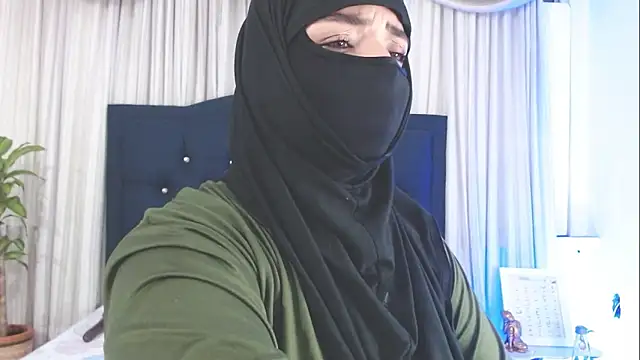 Snapshot of Uzra_hayed chatting on 6, 2, 2025 Uzra hayed online show from 6, 2, 2025