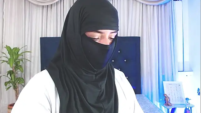 Snapshot of Uzra_hayed chatting on 5, 3, 2025 Uzra hayed online show from 5, 3, 2025