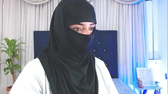 Snapshot of Uzra_hayed chatting on 5, 3, 2025 Uzra hayed online show from 5, 3, 2025