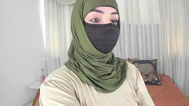 Snapshot of Uzra_hayed chatting on 20, 4, 2026 Uzra hayed online show from 20, 4, 2026
