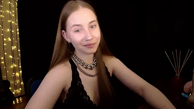 Snapshot of SindiWatsoon chatting on 29, 3, 2026 SindiWatsoon online show from 29, 3, 2026