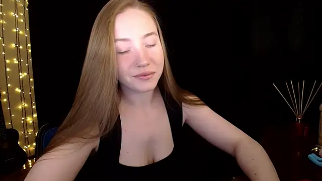 Snapshot of SindiWatsoon chatting on 17, 4, 2026 SindiWatsoon online show from 17, 4, 2026